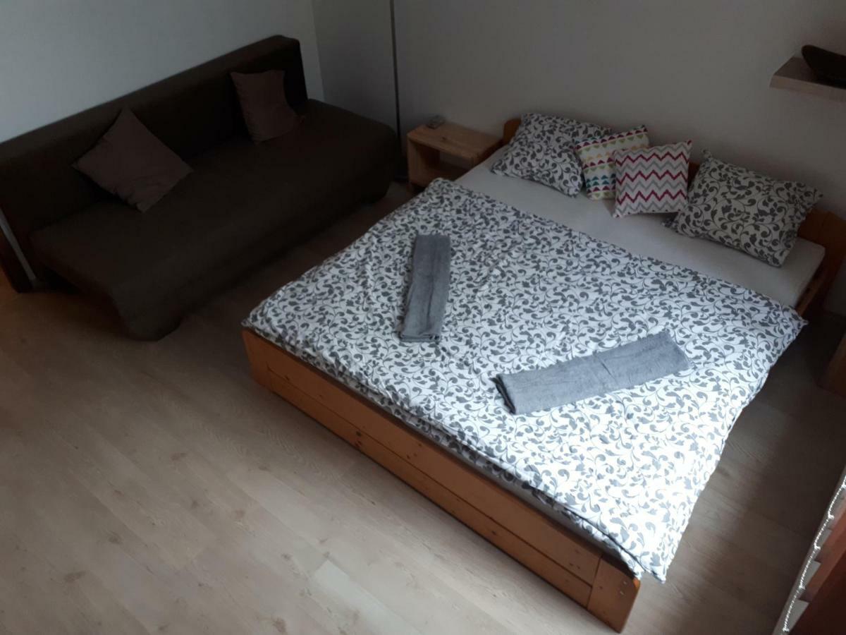 Utulny Apartman V Bratislava 6 外观 照片