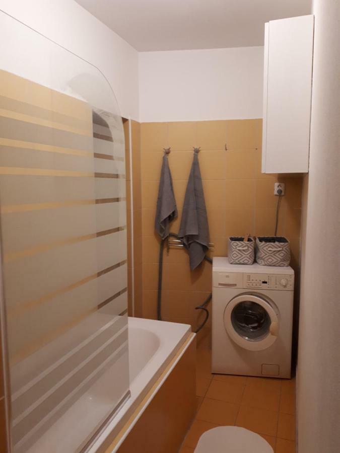 Utulny Apartman V Bratislava 6 外观 照片